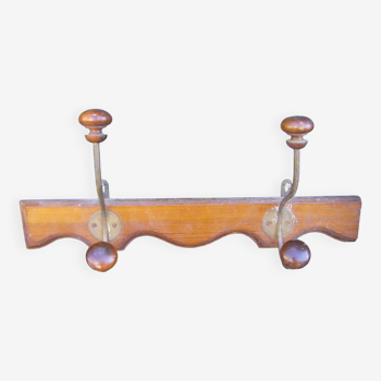 Wall coat rack