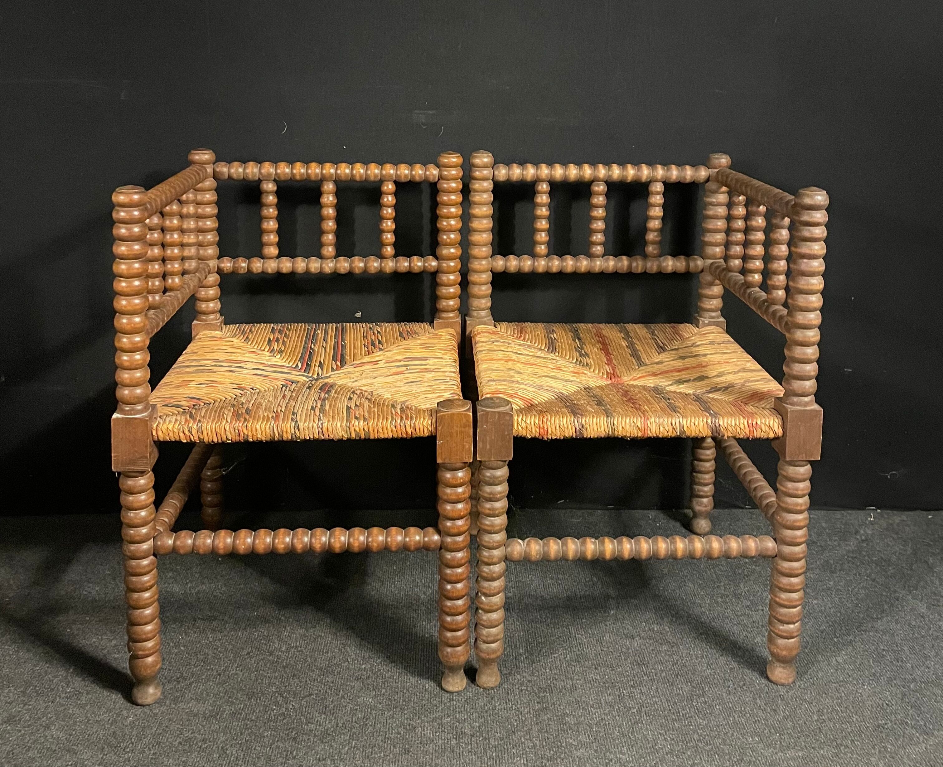 Paire de chaises coin de feu