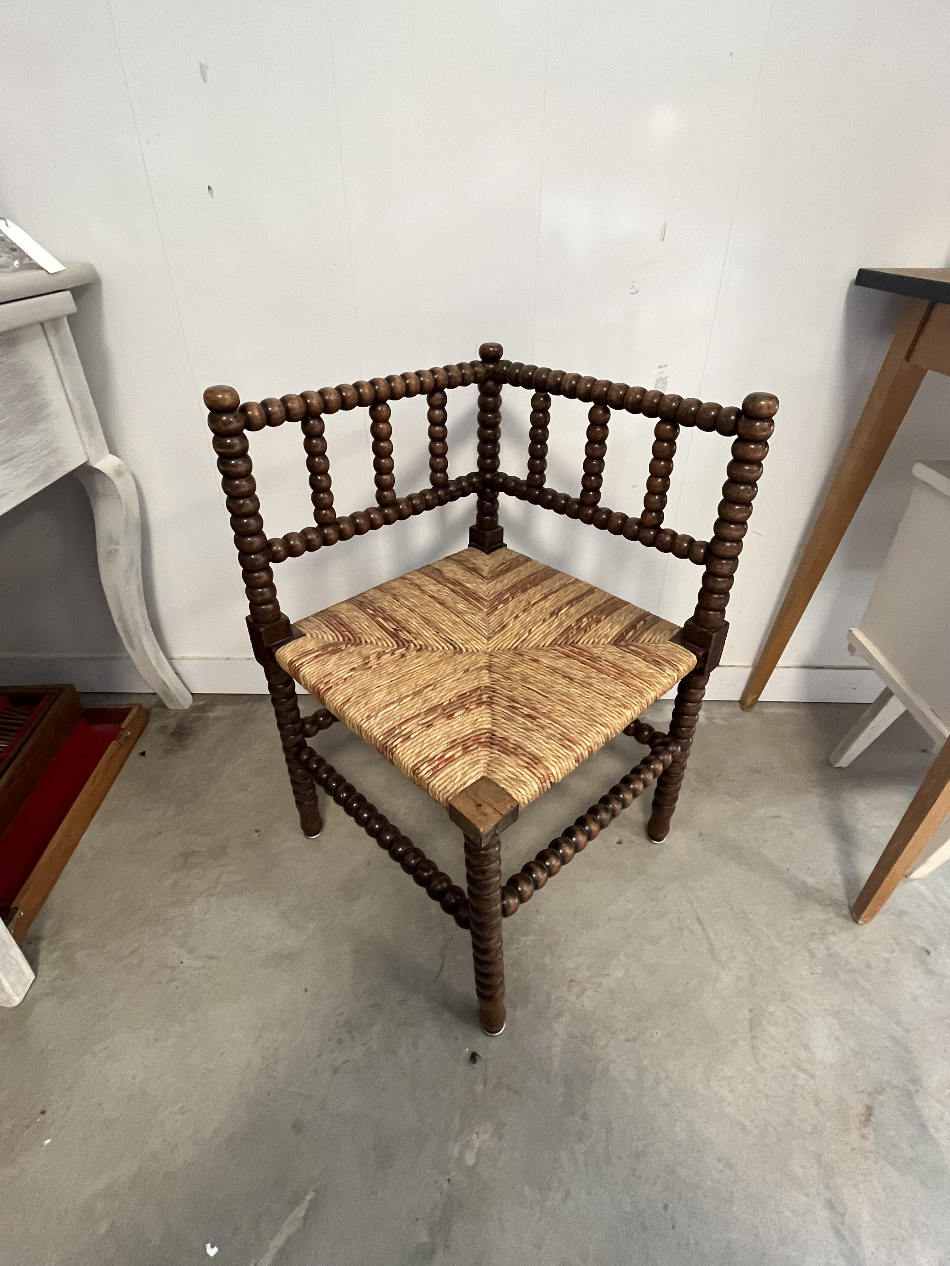 Armchair angle pearl wood rosary turned wood inspired by Louis XIII