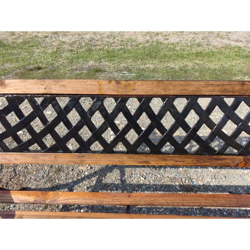 Bank made of iron and wood from 1900