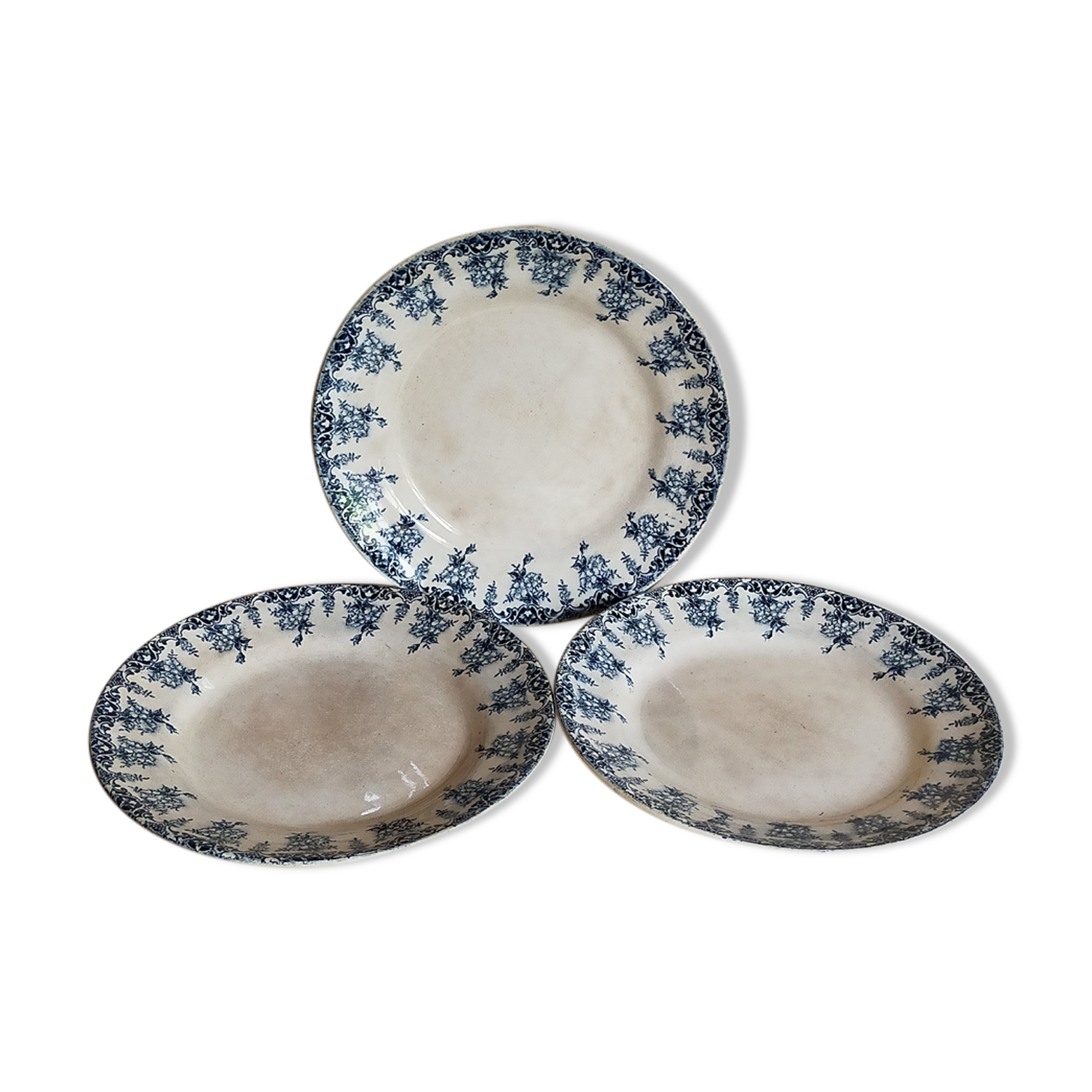 Three iron earth plates at the end of the 19th service "Primevère"