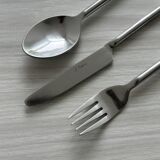 18-piece shiny metal cutlery set