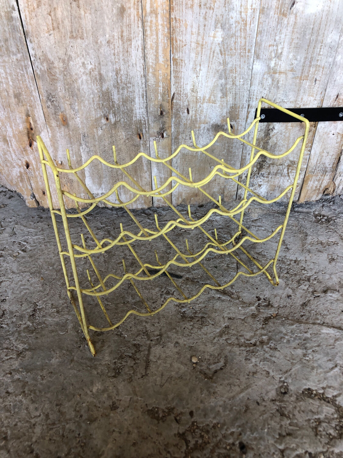 Old bottle holder holder yellow metal