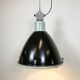 Suspension industrielle en émail noir avec couvercle en verre, années 1960