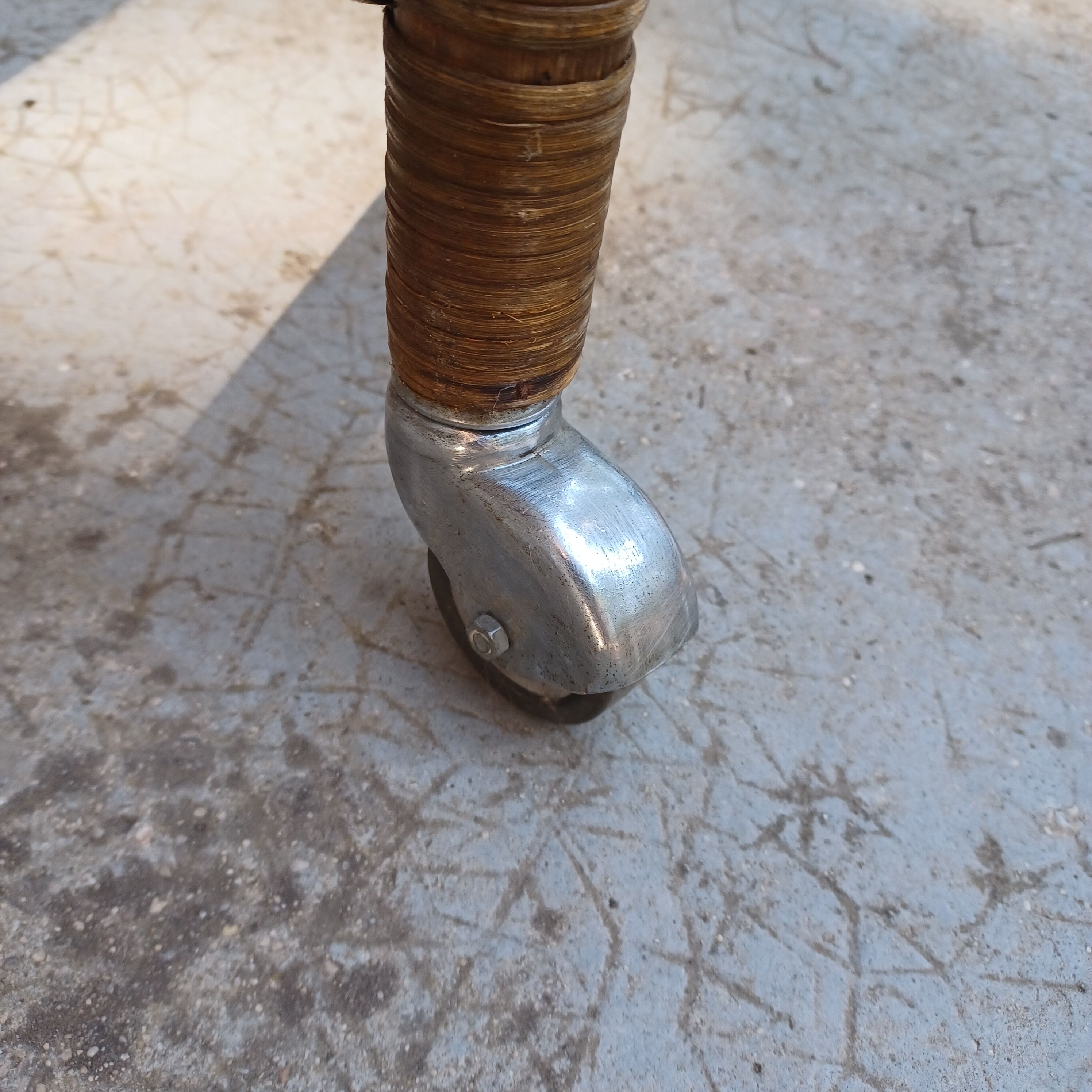 Vintage rattan rolling bar table