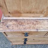 Victorian period linen cupboard