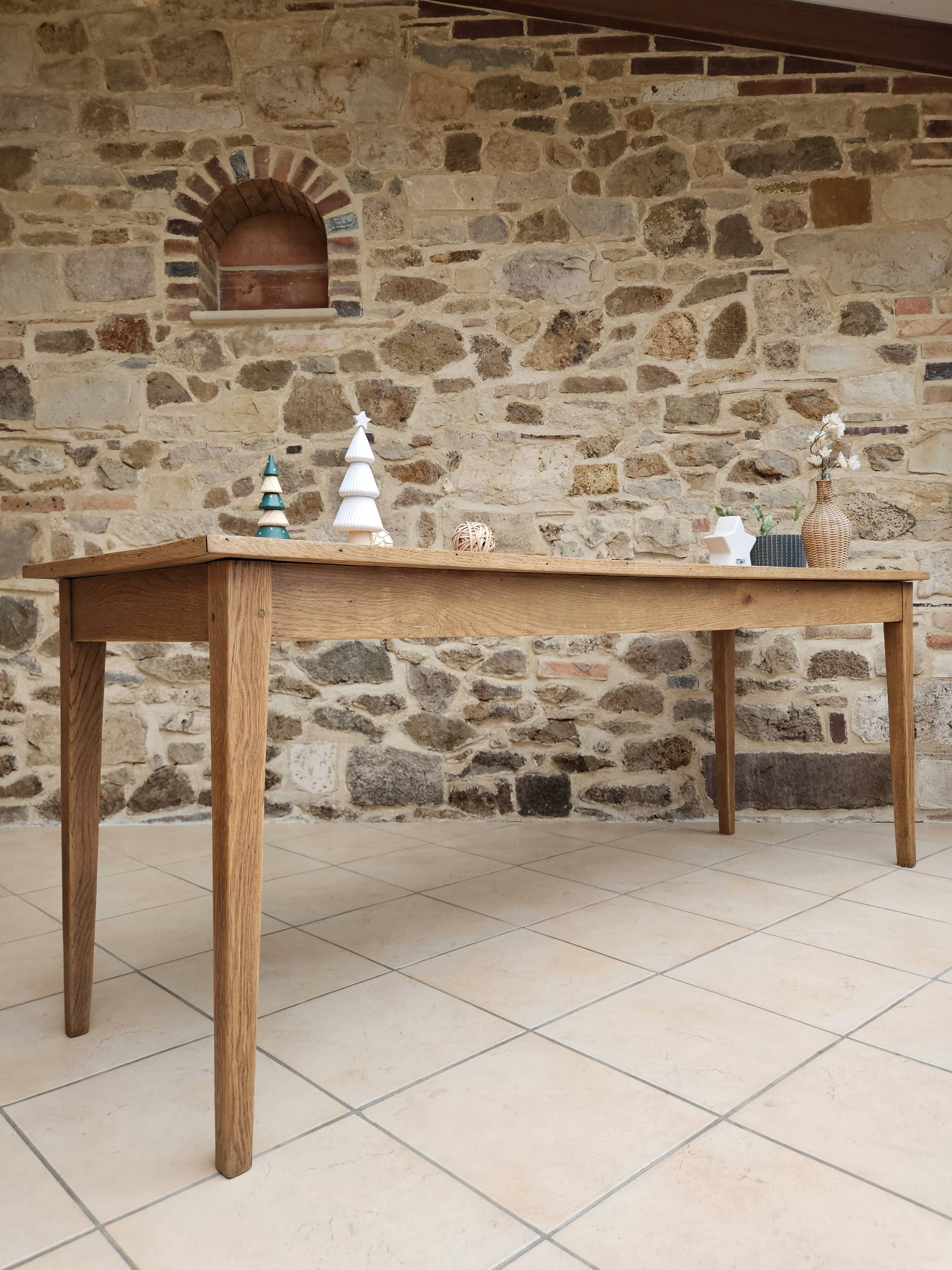 Farm table