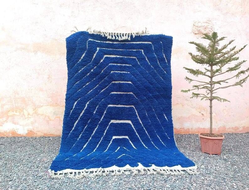 Tapis berbère beni ouraine sur commande traditionnelle taille 150/250 cm