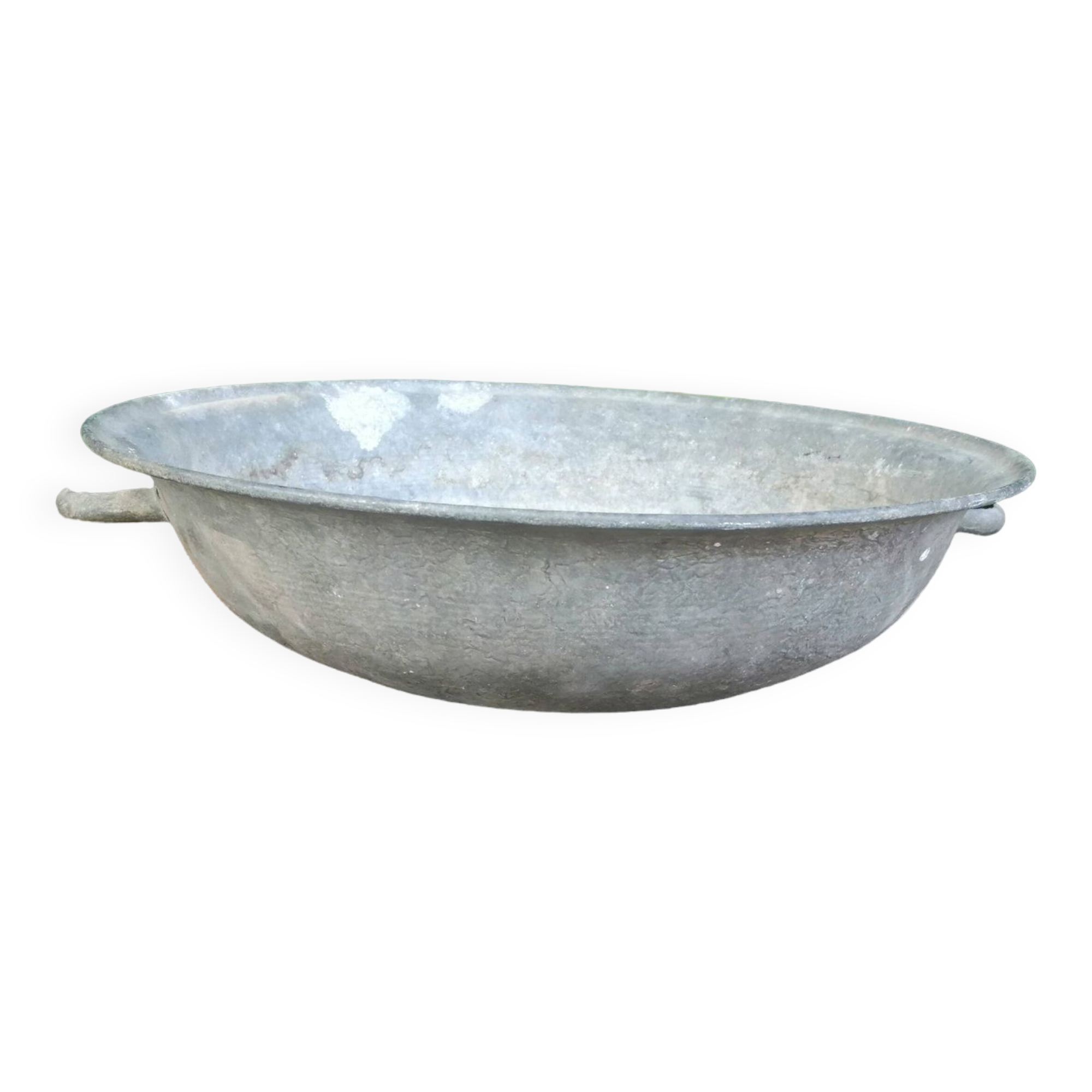 Low zinc basin