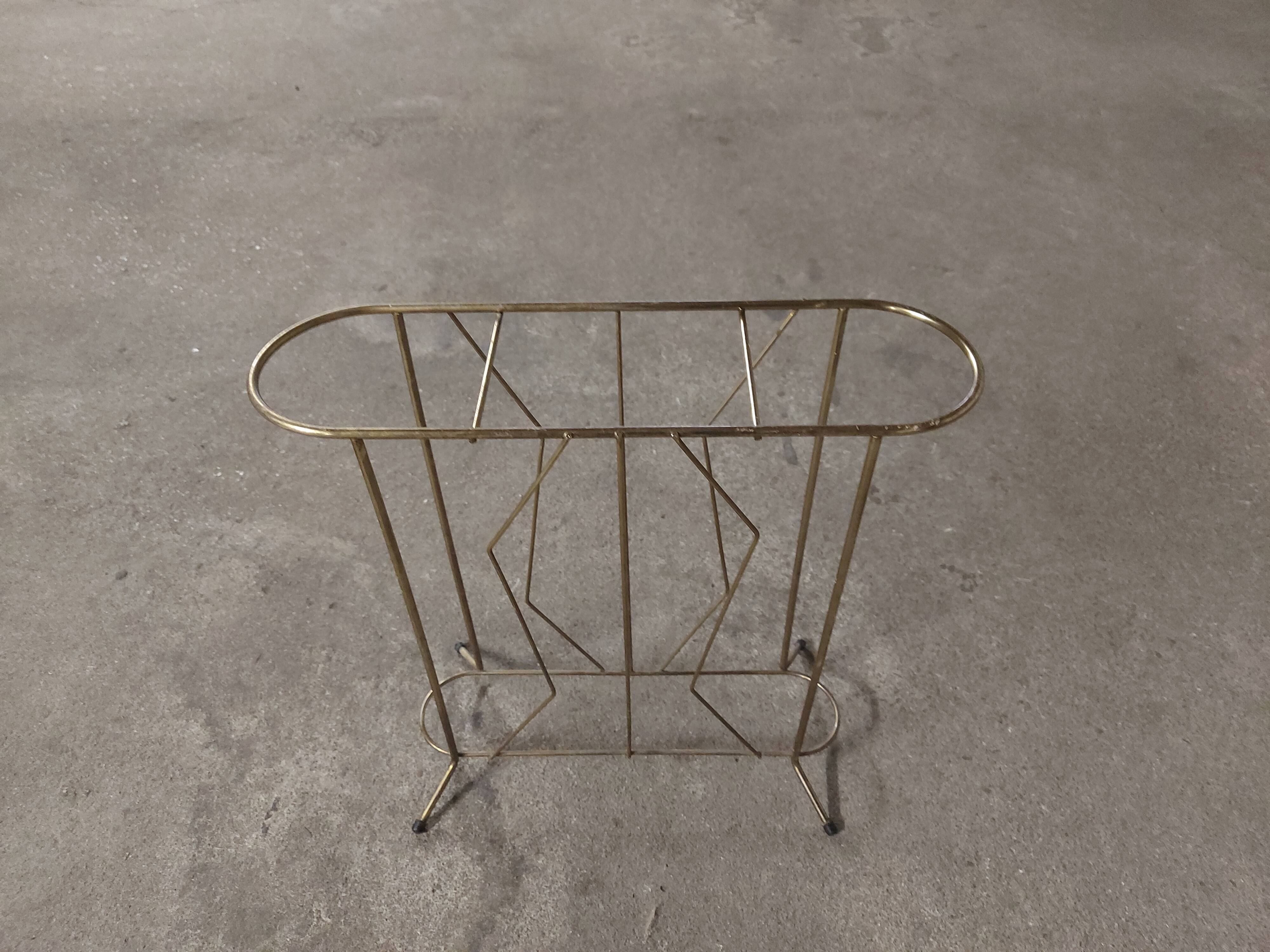 Vintage umbrella door