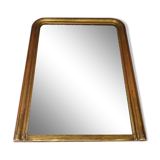 Large Louis Philippe mirror gilded with leaf. 137 x 99 cm.