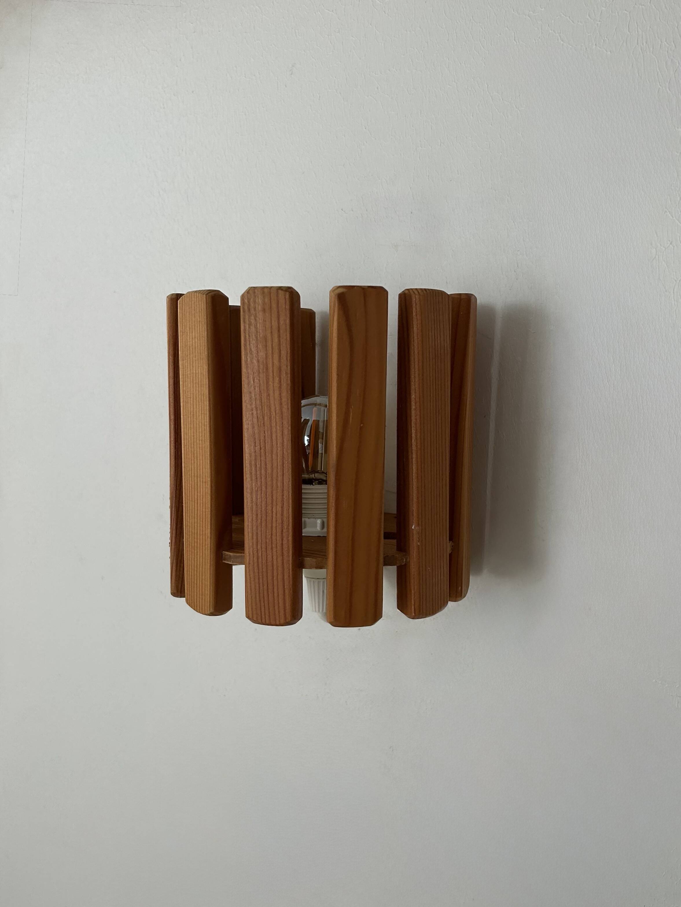 Vintage pine wall lamp, Sweden 1970