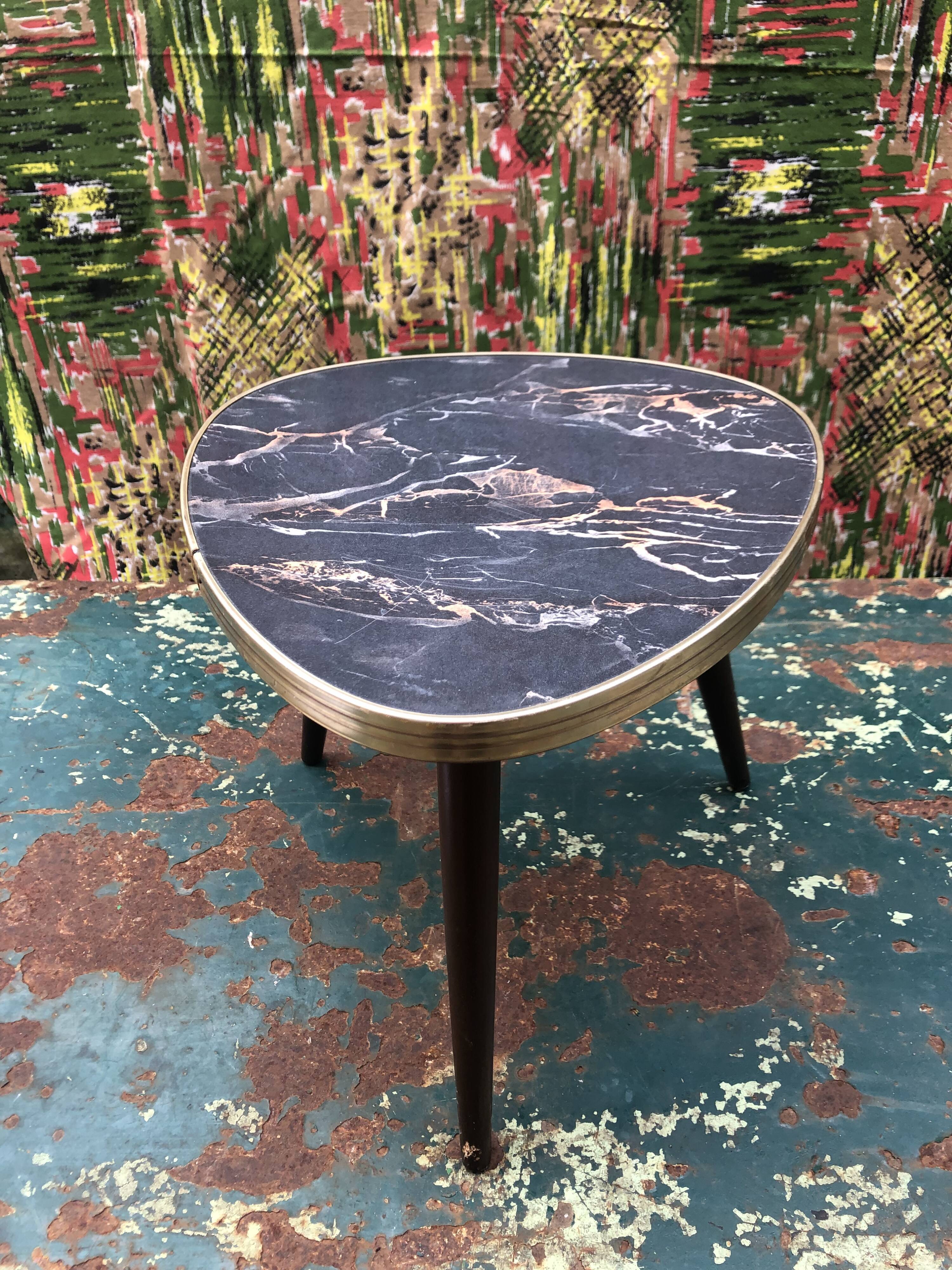 Vintage formica trifod table top 60s