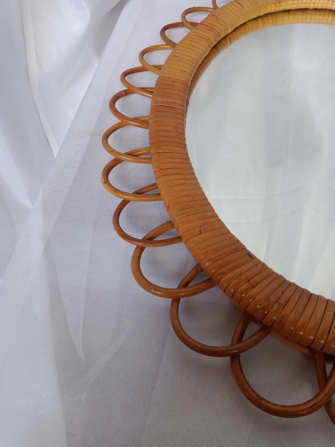 Oval rattan mirror from the 70s