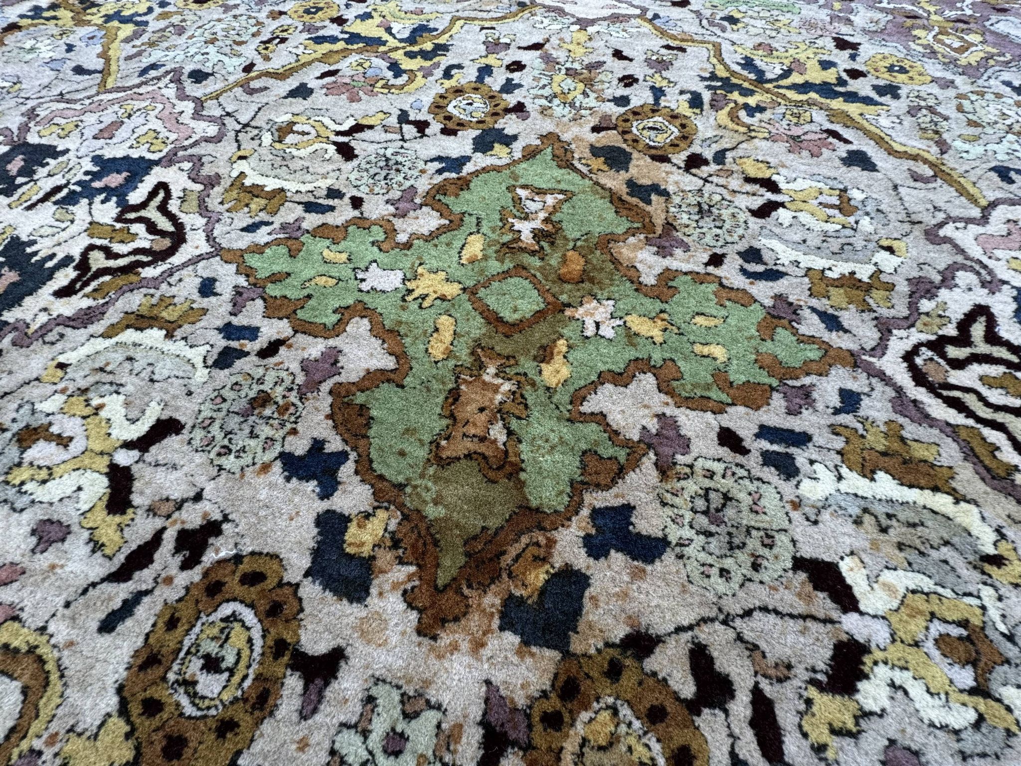French Janus Lily Point Rug