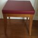 Stool in solid wood, covered with leatherette Burgundy
