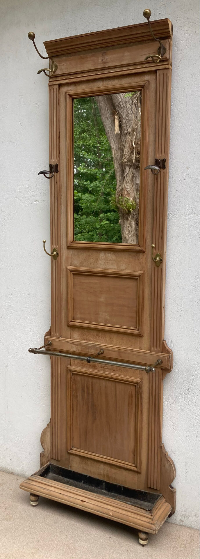Coat rack with mirror and brass
