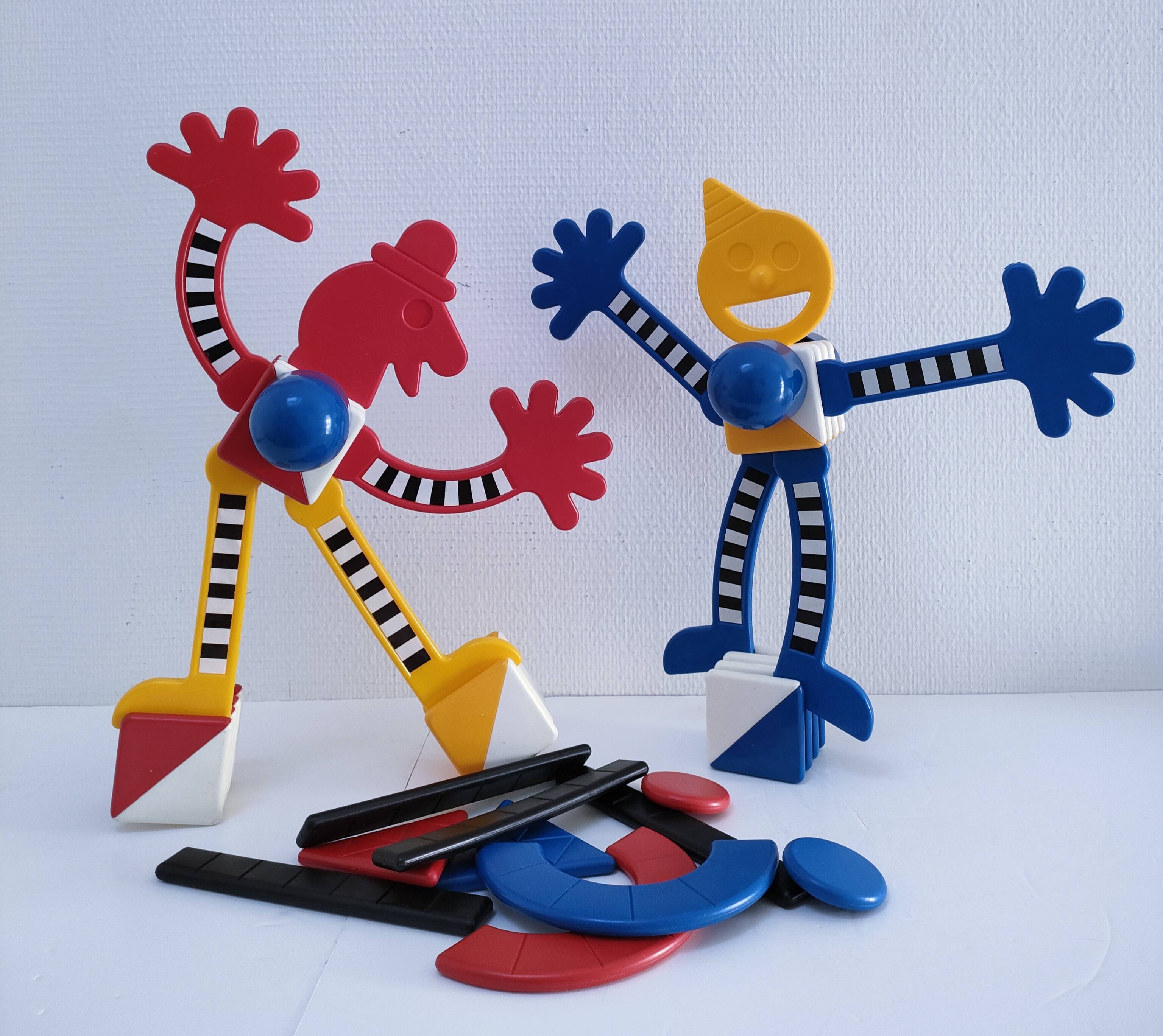 90s design construction game