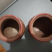 Deux vases vert et chocola vintage, années 60
