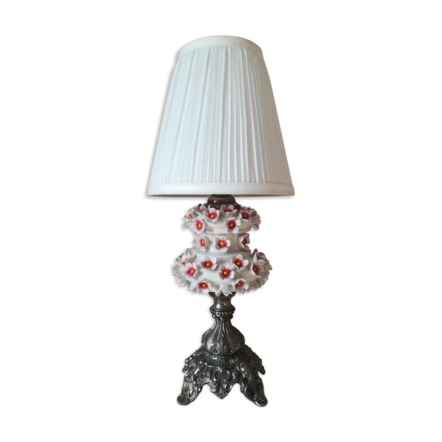Cherry blossom lamp in relief