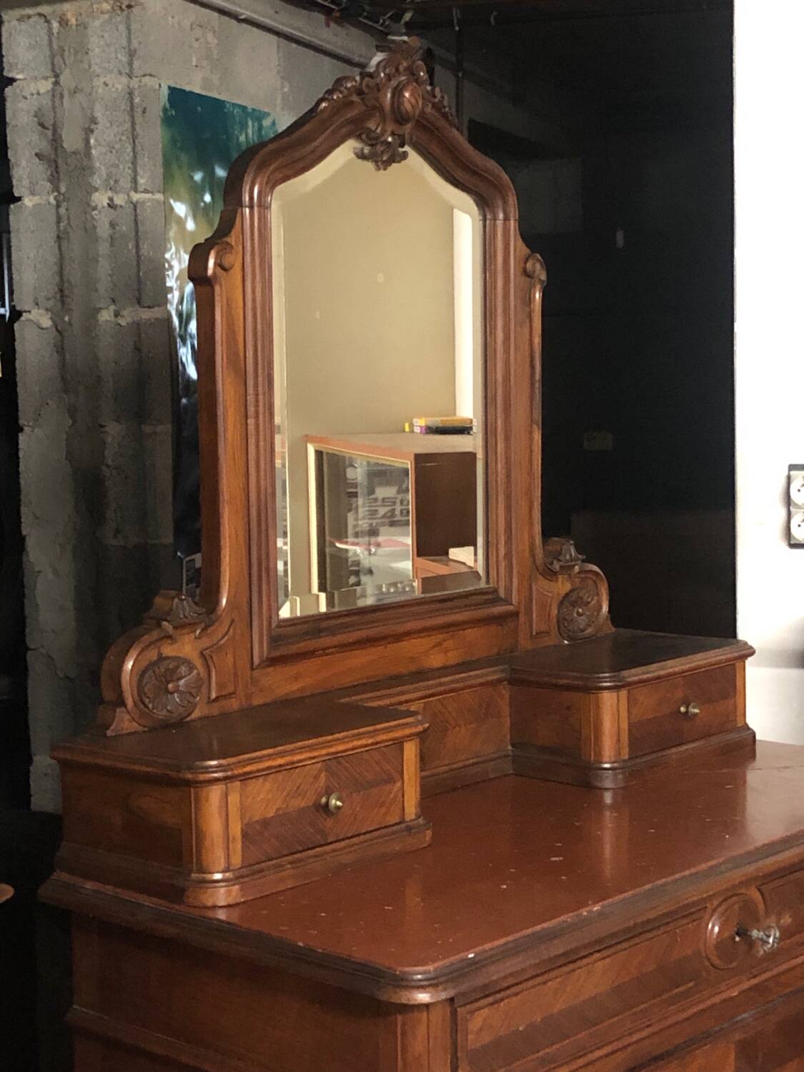 Dressing table chest of drawers with stylish marble top