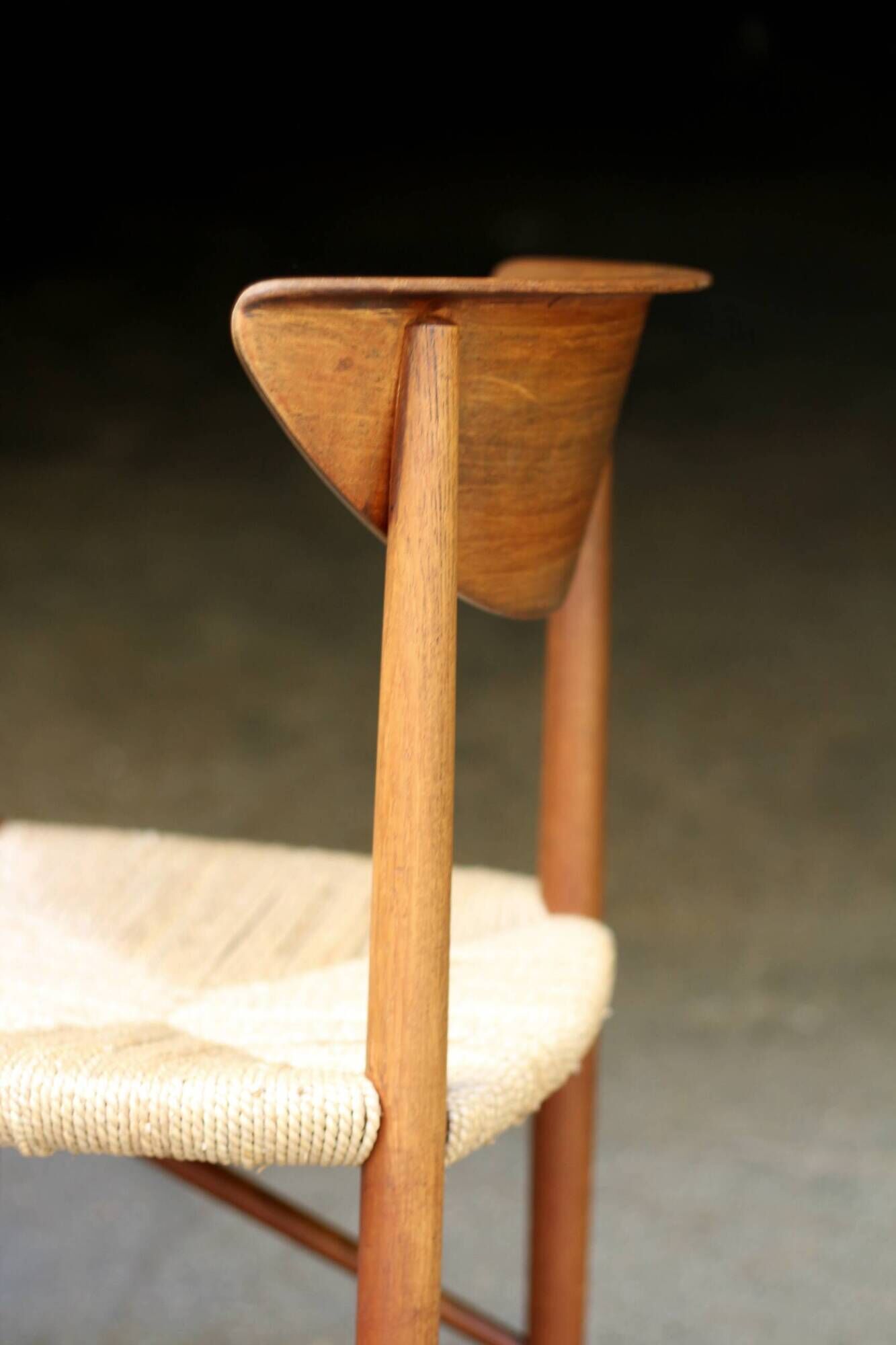 Succession LACOSTE : chaise scandinave par Peter Hvidt (1950s)