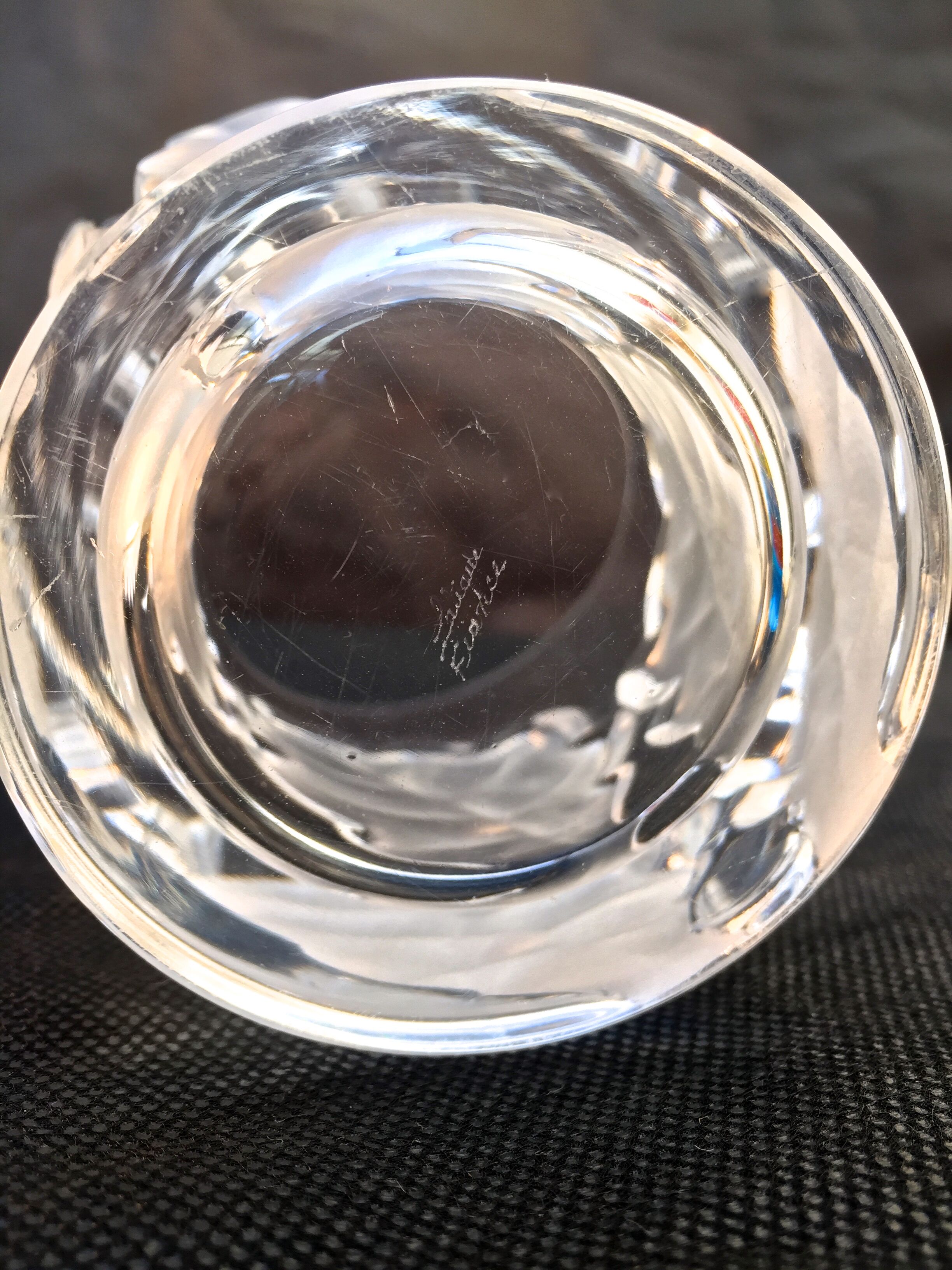 Lalique collection small vase crystal pattern art nouveau chene leaves