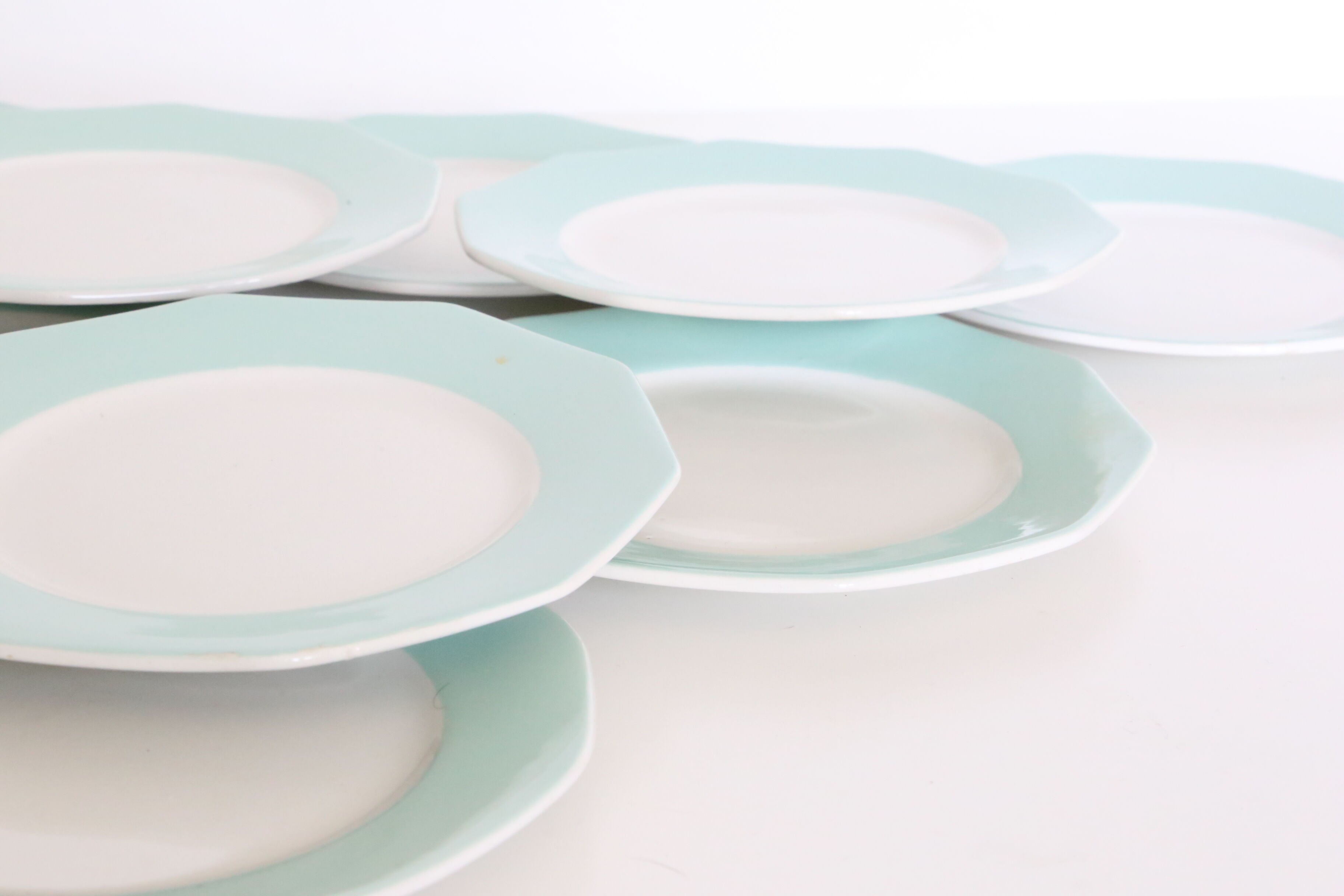 Ensemble de 9 assiettes à dessert décagonales vert mint
