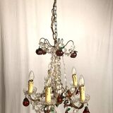 Lustre en bronze doré, pendeloques cristal et pampilles de verre coloré en forme de fruits, fin XIXe