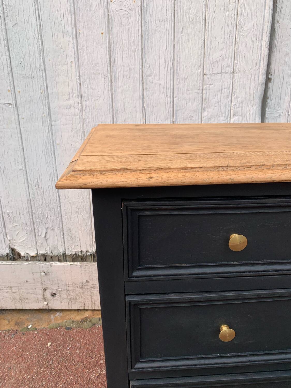 Matte black oak chest of drawers with 3 drawers