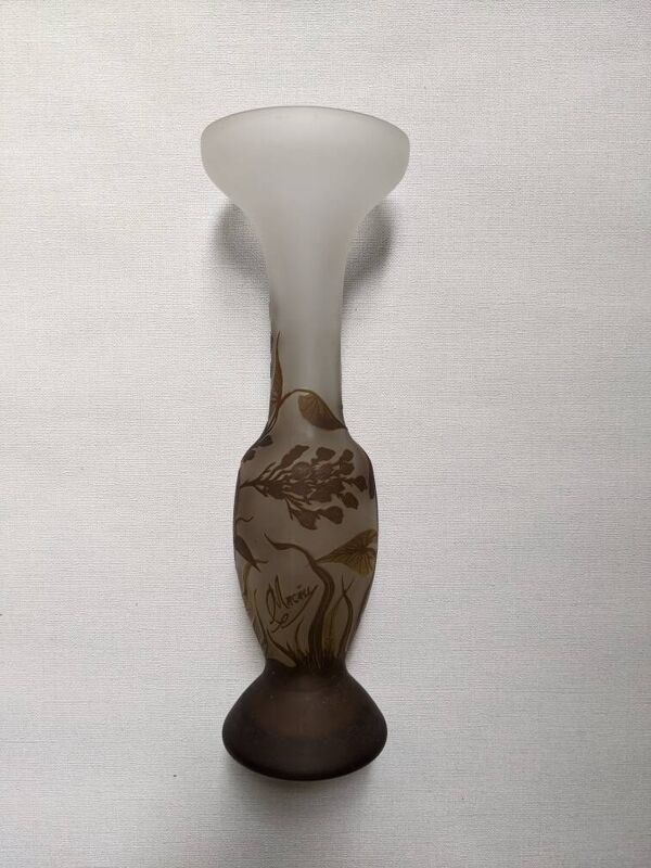 Vase Art déco pâte de verre signé Macau inspiration Gallé décor végétal