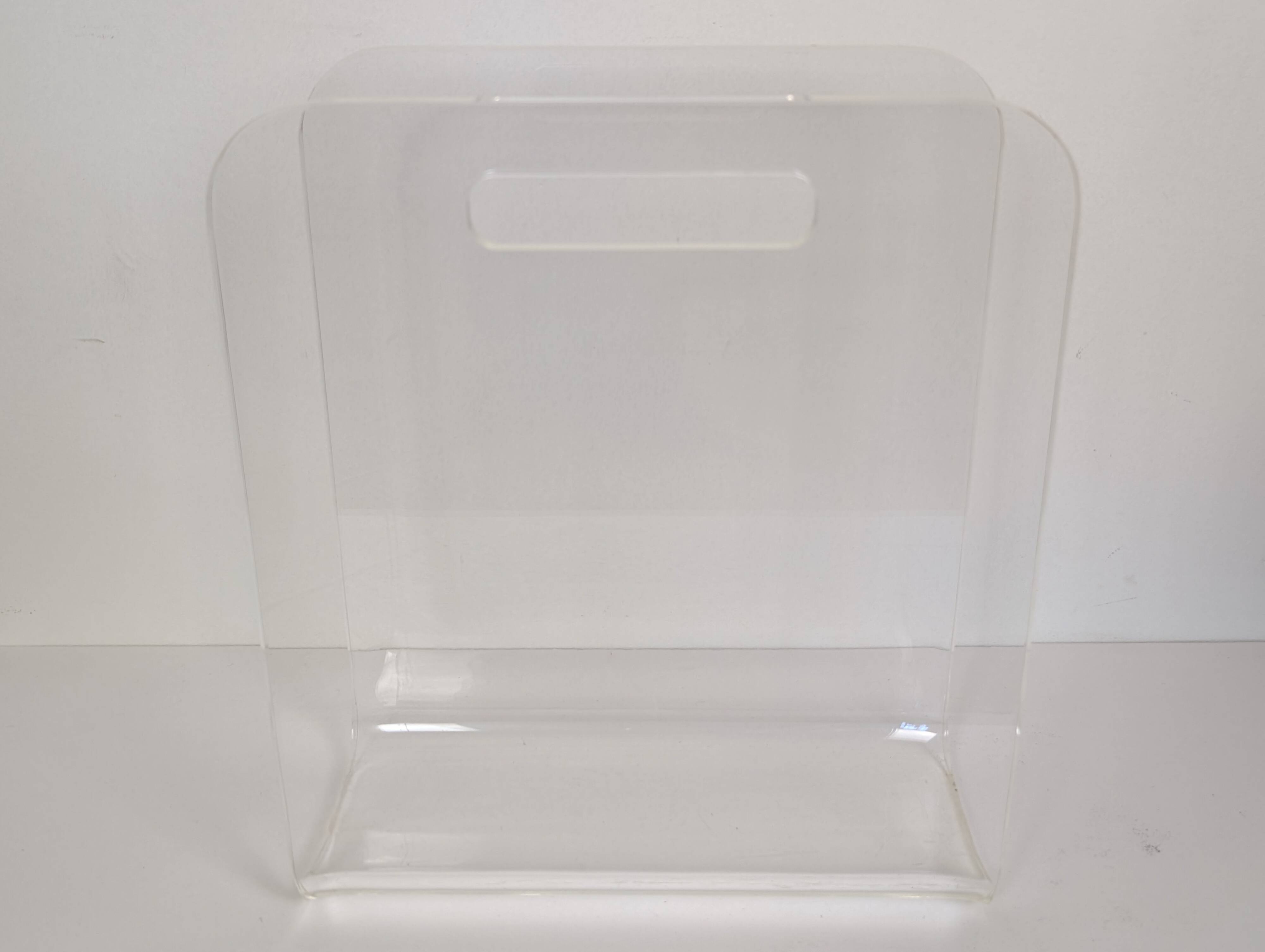 Acrylic magazine rack