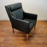 Vintage wingback chair 2431 with ottoman by Børge Mogensen for Fredericia