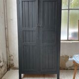 Black trade cabinet