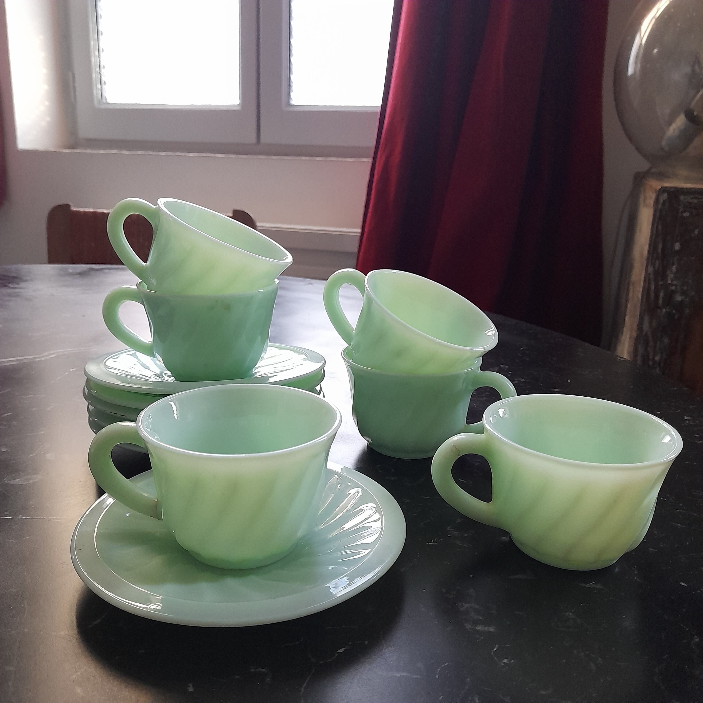 Opaline coffee cups