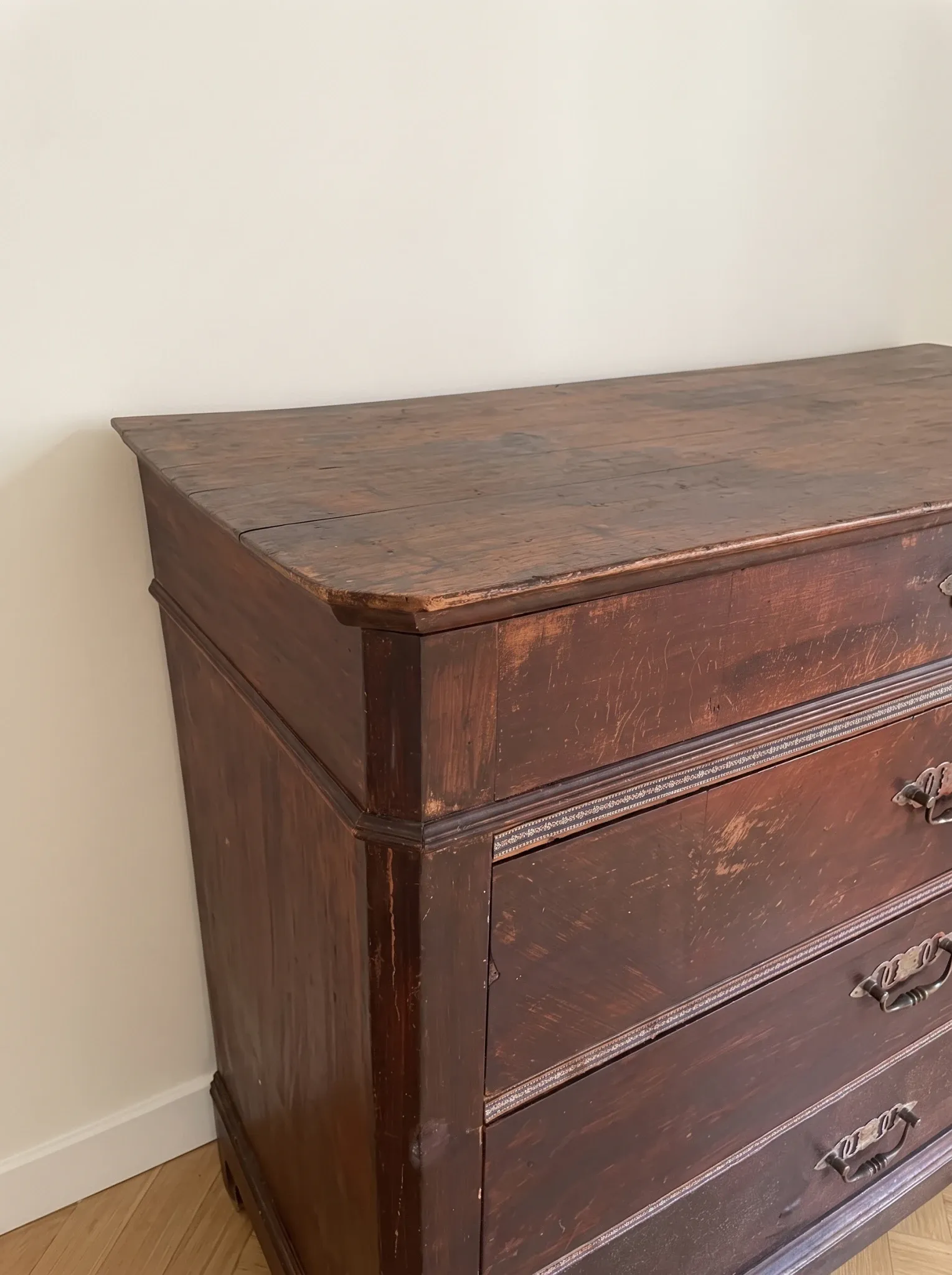 Commode vintage