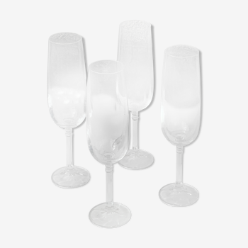 4 flûtes à champagne en verre transparent modèle Isabelle vintage 1970