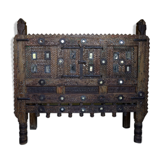 Ancien meuble indien Damchiya