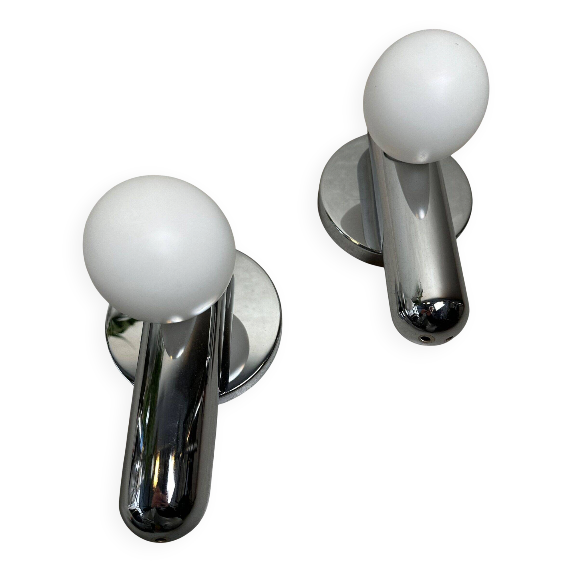 2x vintage design wall lamps – chrome and opaline