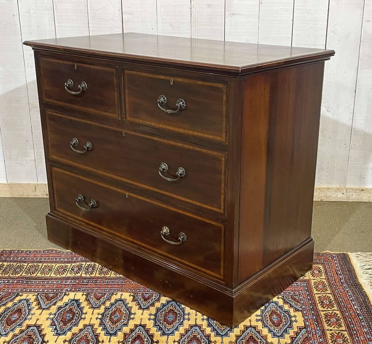 Commode anglaise début XXème en acajou