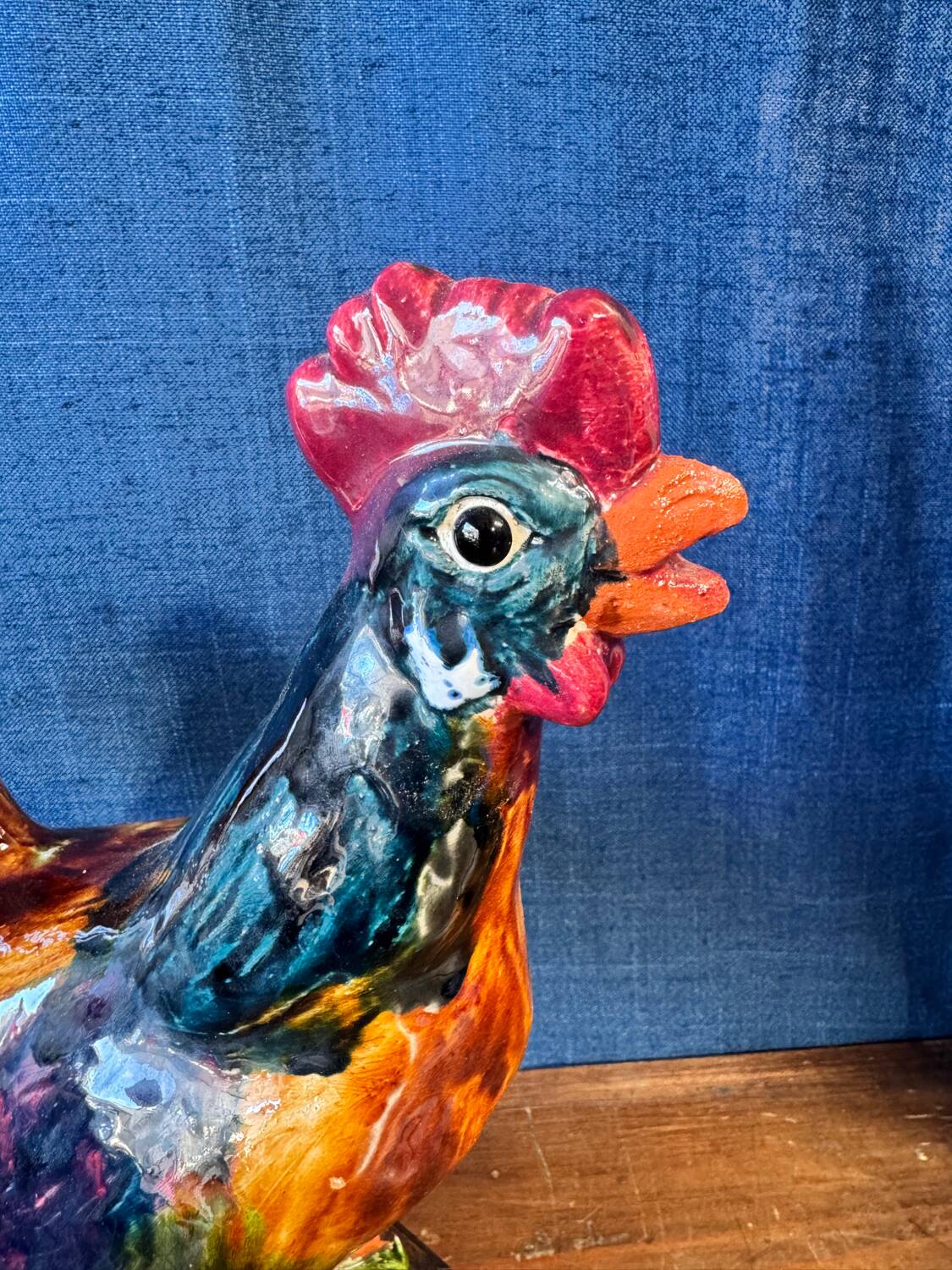 Ceramic sculpture of a rooster from Bavent, glazed terracotta, 1960.