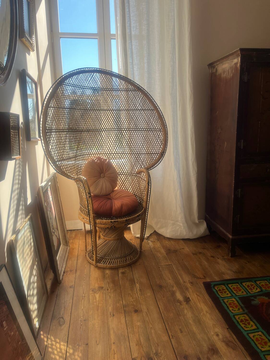 Vintage Emmanuelle armchair
