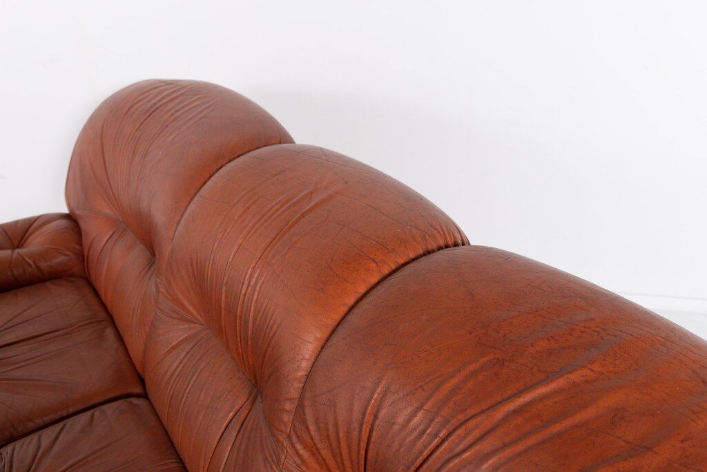 Mid-century leather sofa from the 1960s, Italy