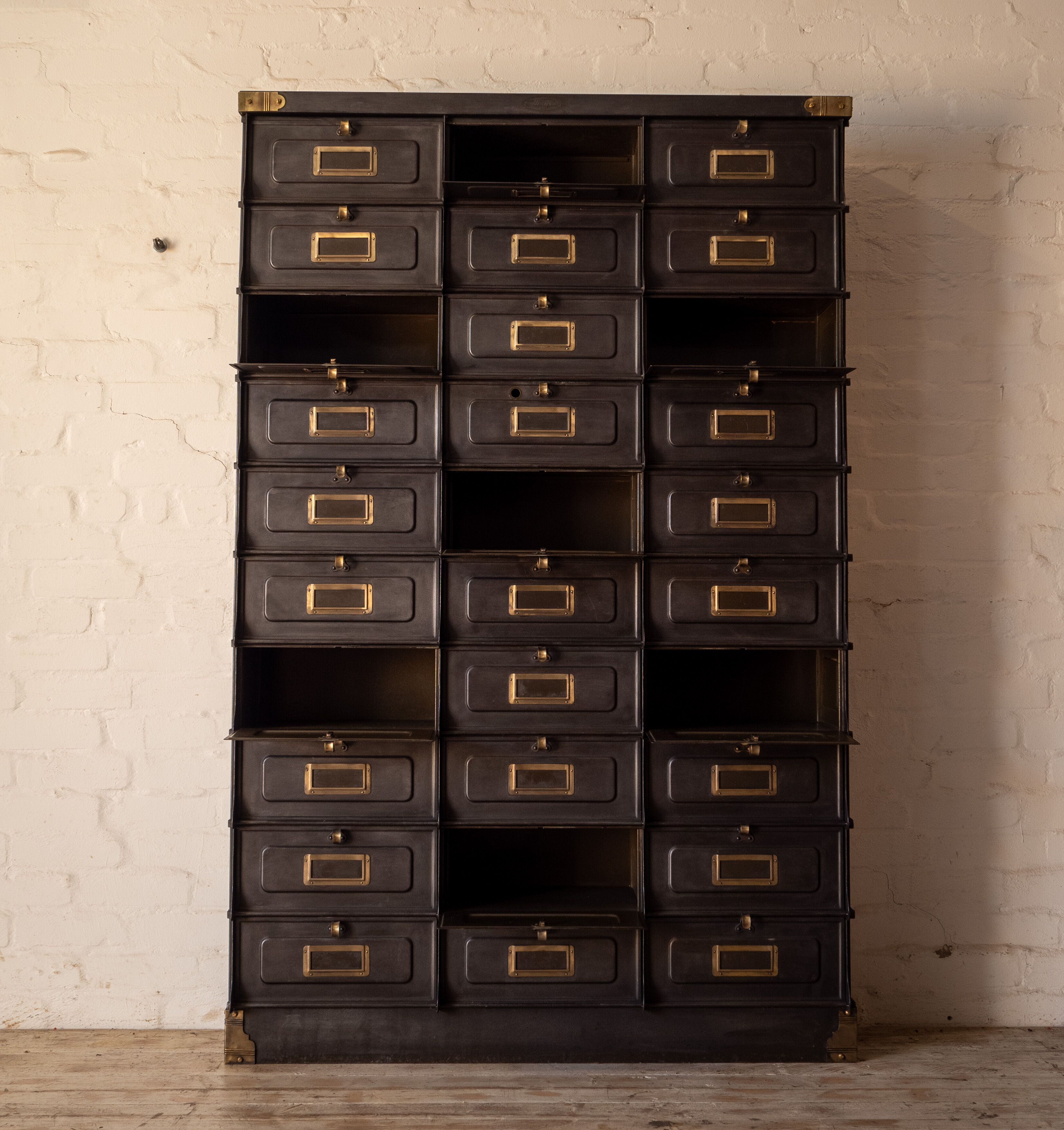 Strafor compartment cabinet, industrial design