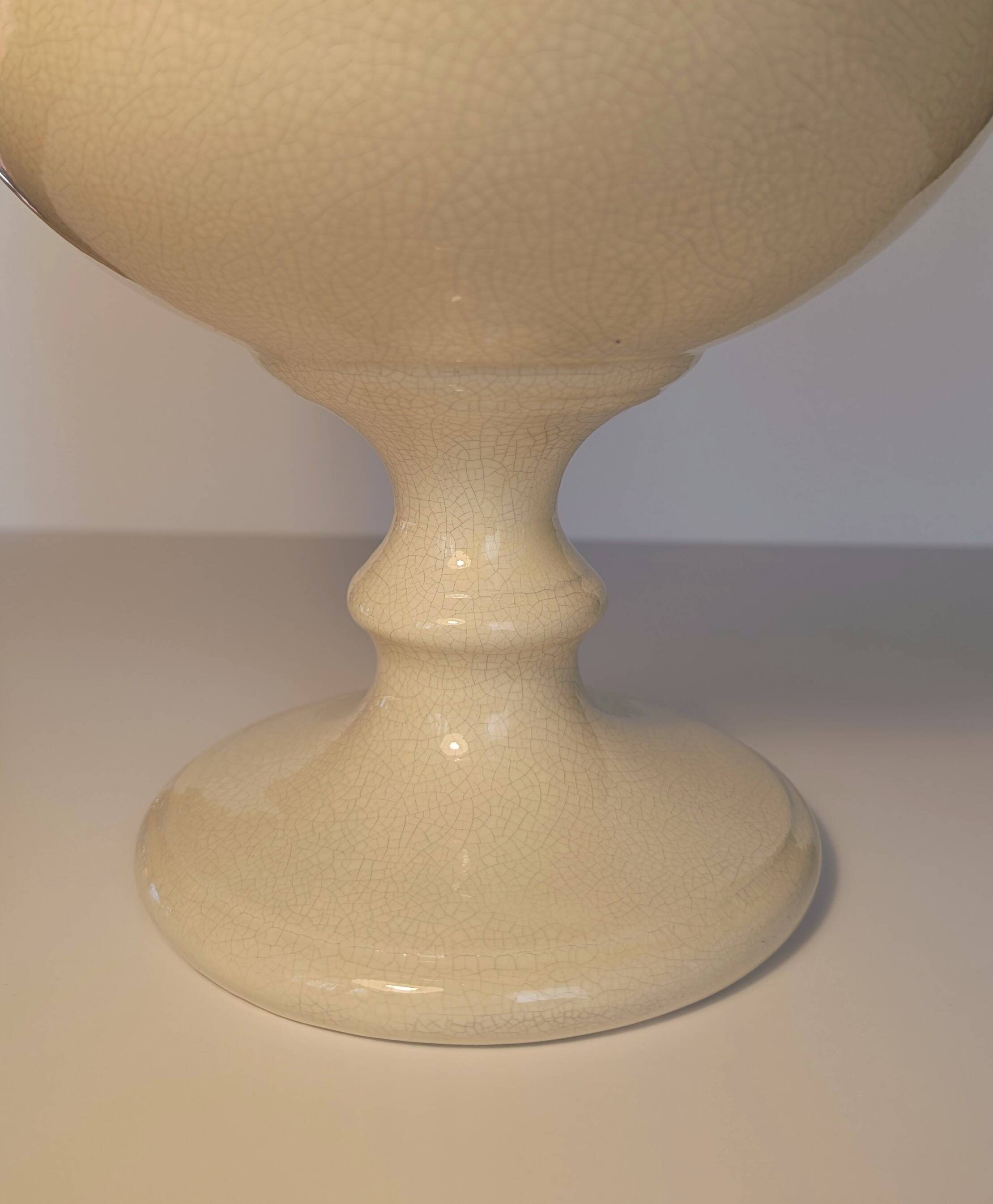 Cracked cream ceramic leech cup