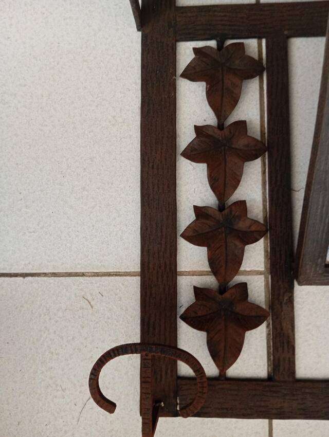 Wall-mounted coat rack mirror in wrought iron – Rustic / country style