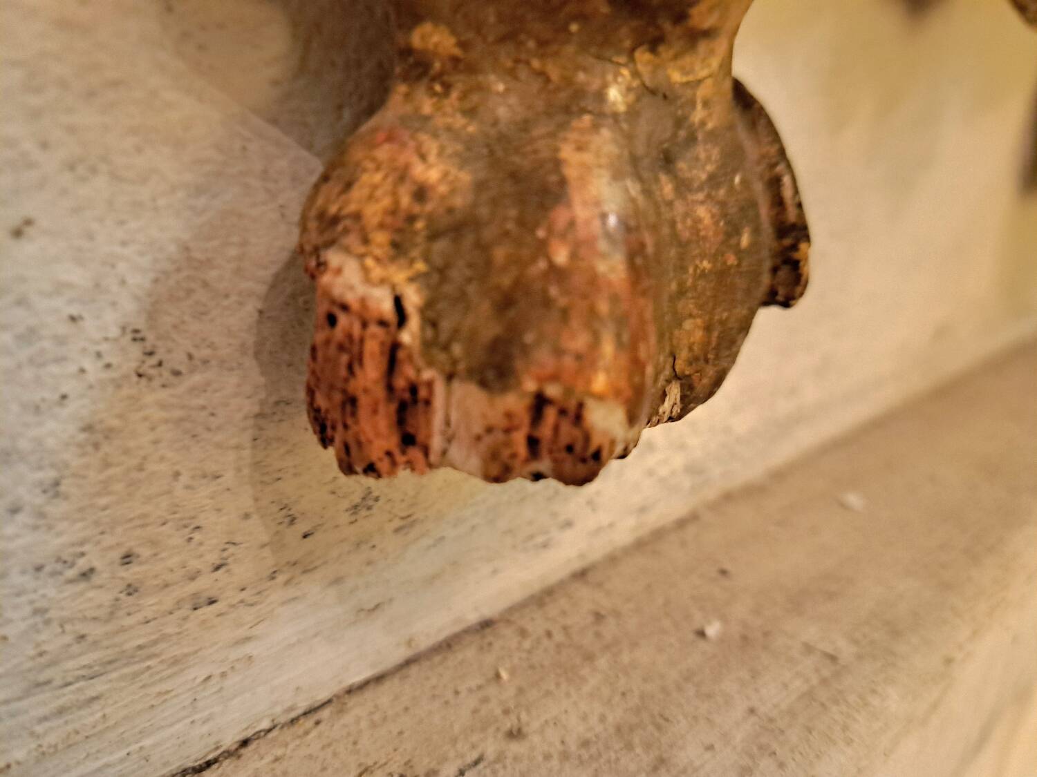 18th century Italian mirror in gilded and painted wood