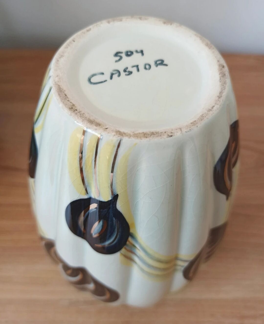 Vintage ceramic vase - Hand-painted decoration