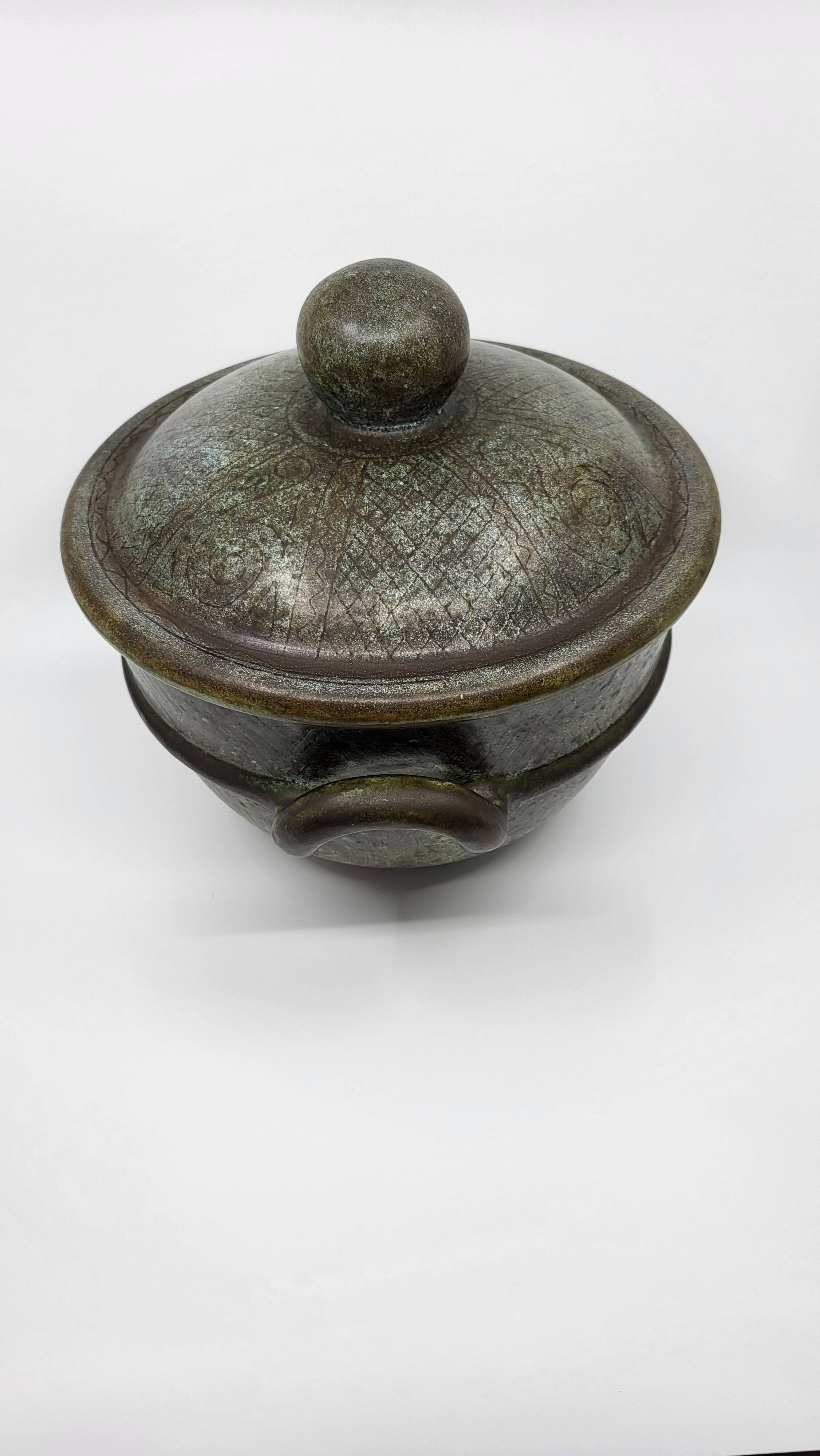 Soup tureen from La Grange Aux Potiers