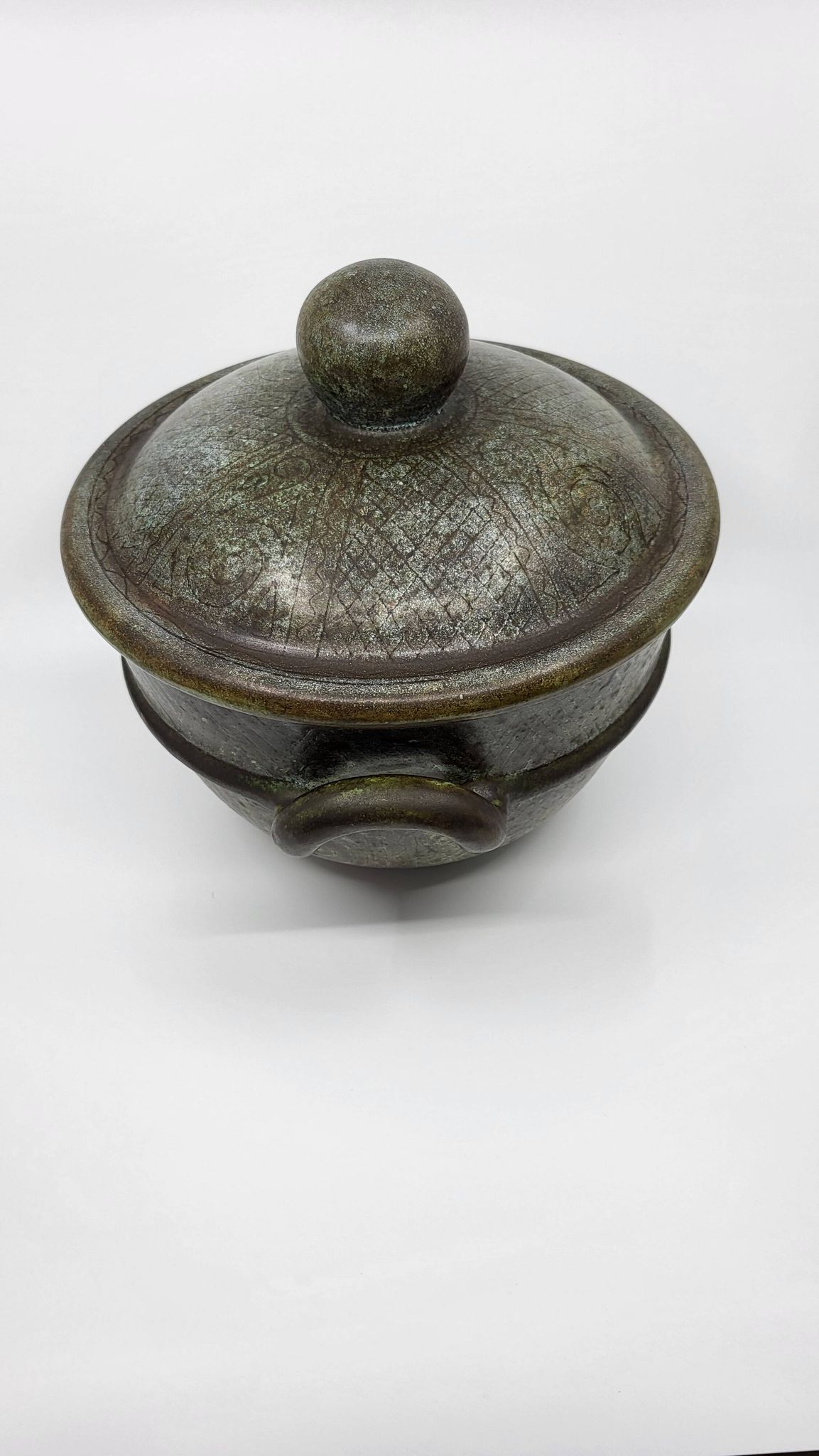 Soup tureen from La Grange Aux Potiers